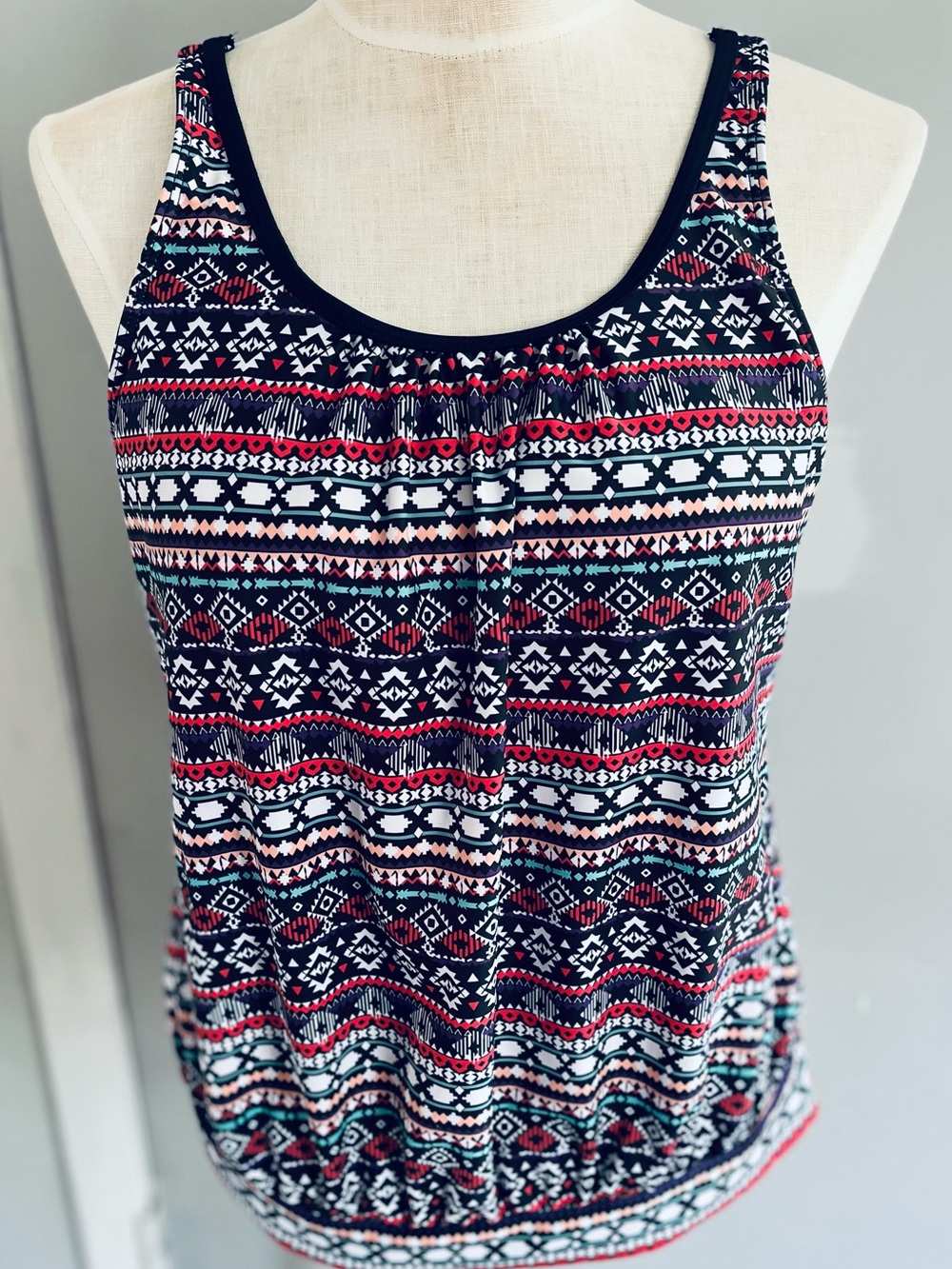 Blosson tankini swim top size large Aztec print attached bra removable pads